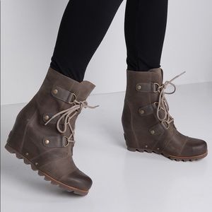 Sorel Joan of Arctic Wedge Boots pre-loved